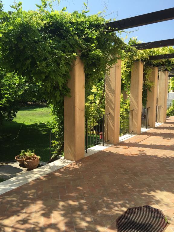 Ca'Bert Villa Dei Glicini Castelnuovo del Garda Exterior foto