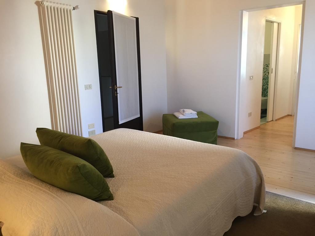 Ca'Bert Villa Dei Glicini Castelnuovo del Garda Exterior foto
